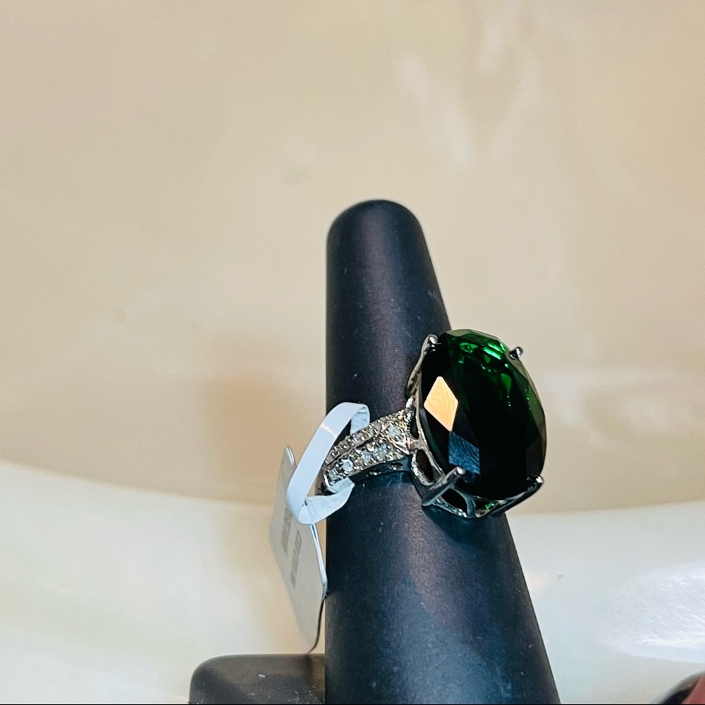 🎁NWT 10K STUNNING 9.50 CT RUSSIAN EMERALD & DIAMOND 10KT SOLID WHITE GOLD RING! - Picture 3 of 12